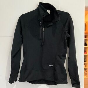 Patagonia R1 Women’s Medium Black 1/4 Zip Fleece